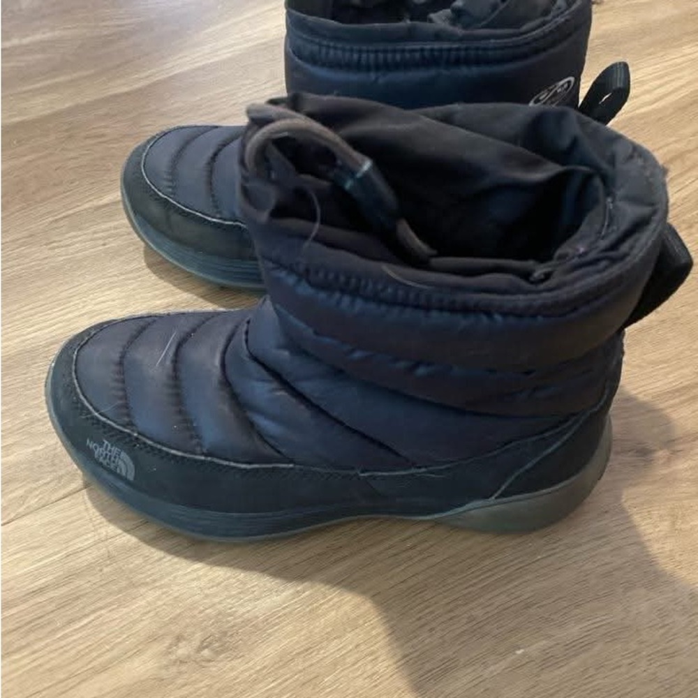 The North Face - Kids Black Winter Boots - Picture 3 of 5